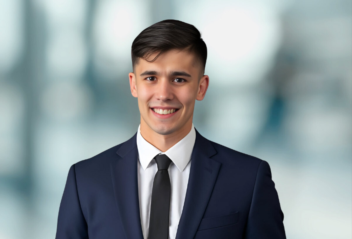 Professional Headshot of Ira Kuehn