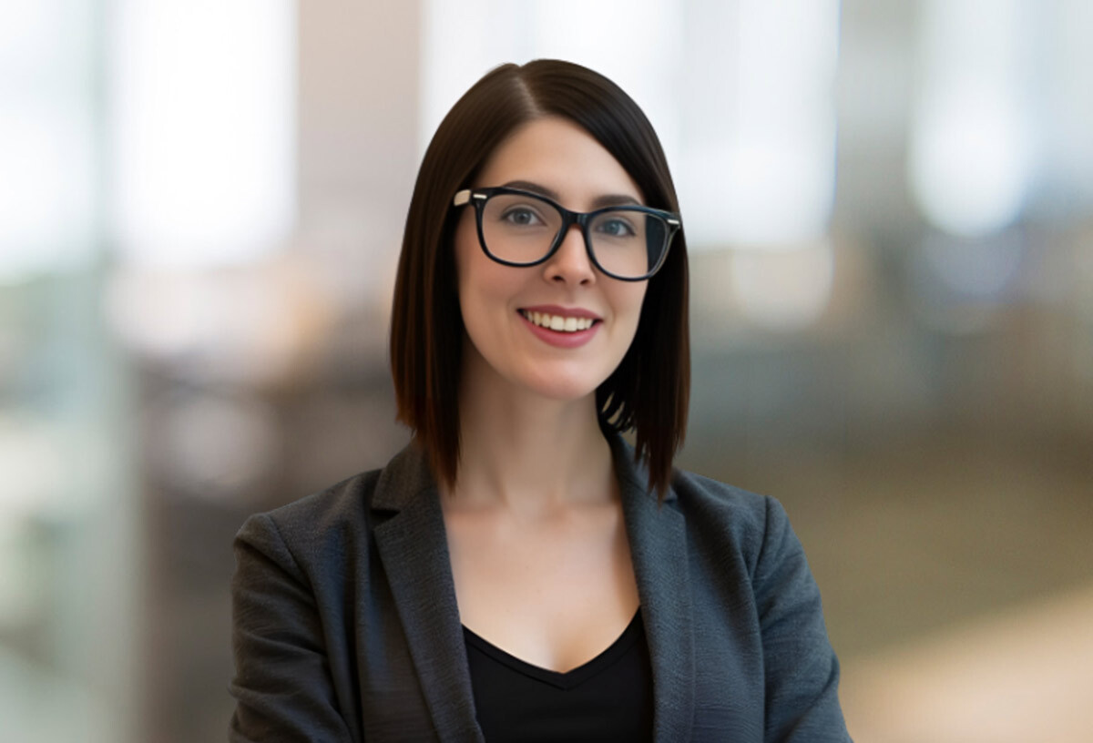 Professional Headshot of Zoe Burt