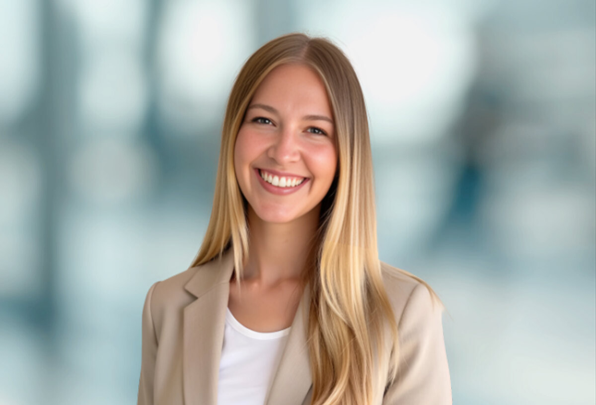 Professional Headshot of Sydney Mallum