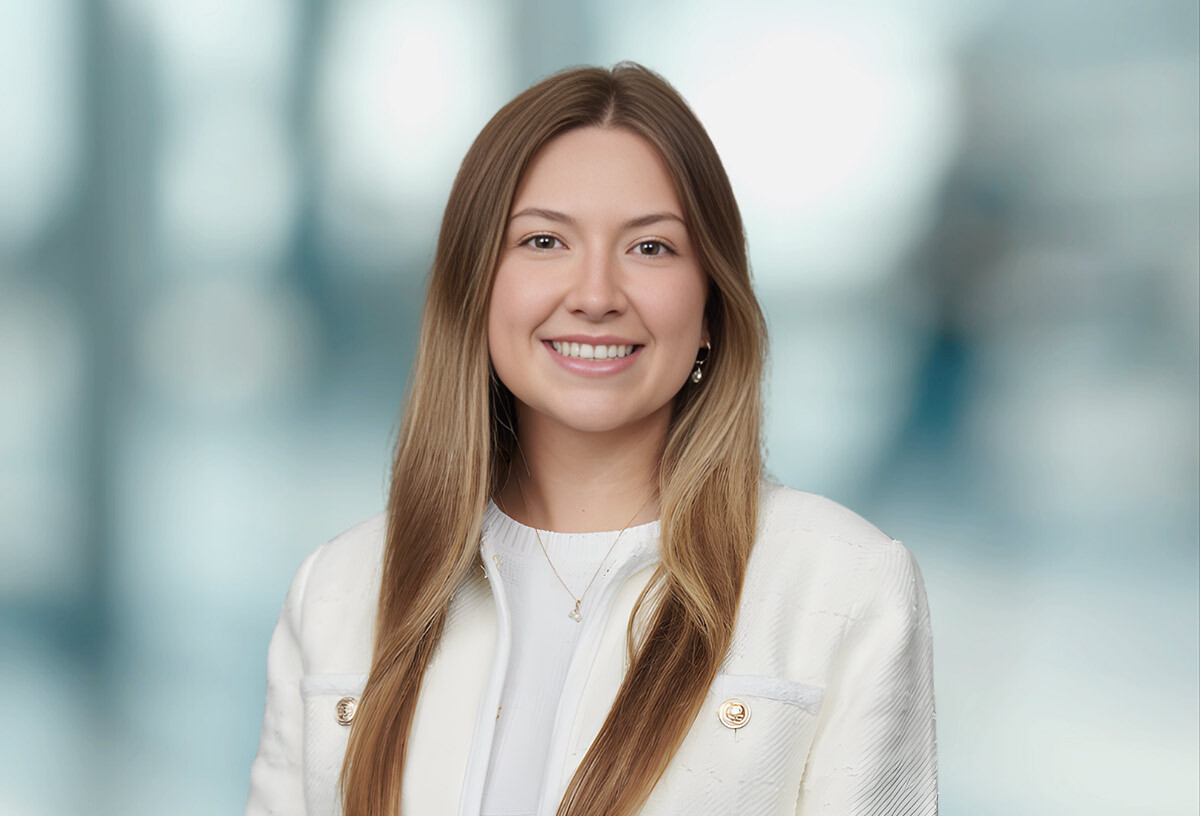 Professional Headshot of Kaci Claborn