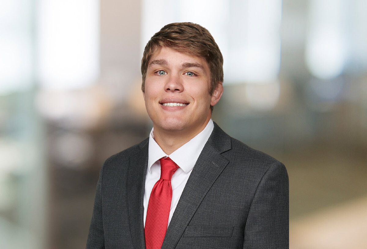 Professional Headshot of Evan Canoyer