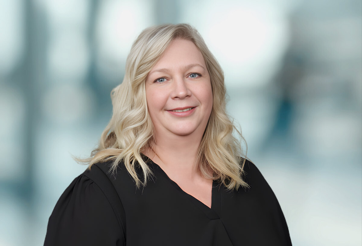 Professional Headshot of Angela Annan