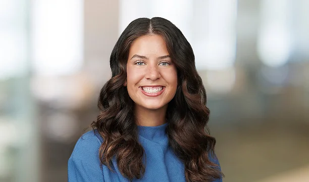 Professional Headshot of Ellie Johnson